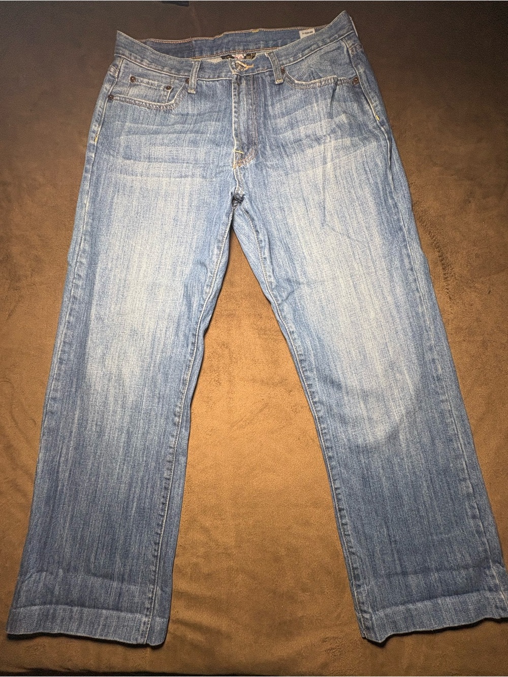 Lucky Brand Dark Wash Relaxed Fit Jeans - Size 33 👖🔥